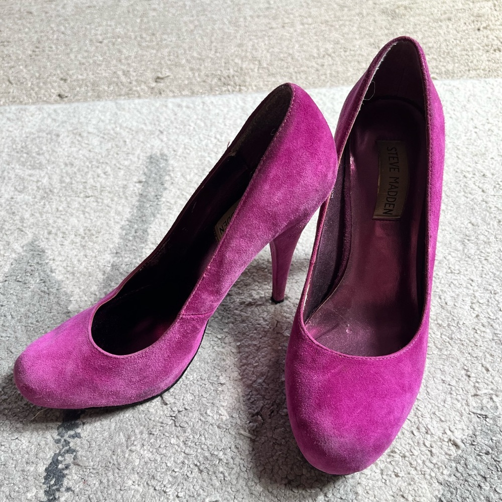Steve Madden Magenta Stiletto heels